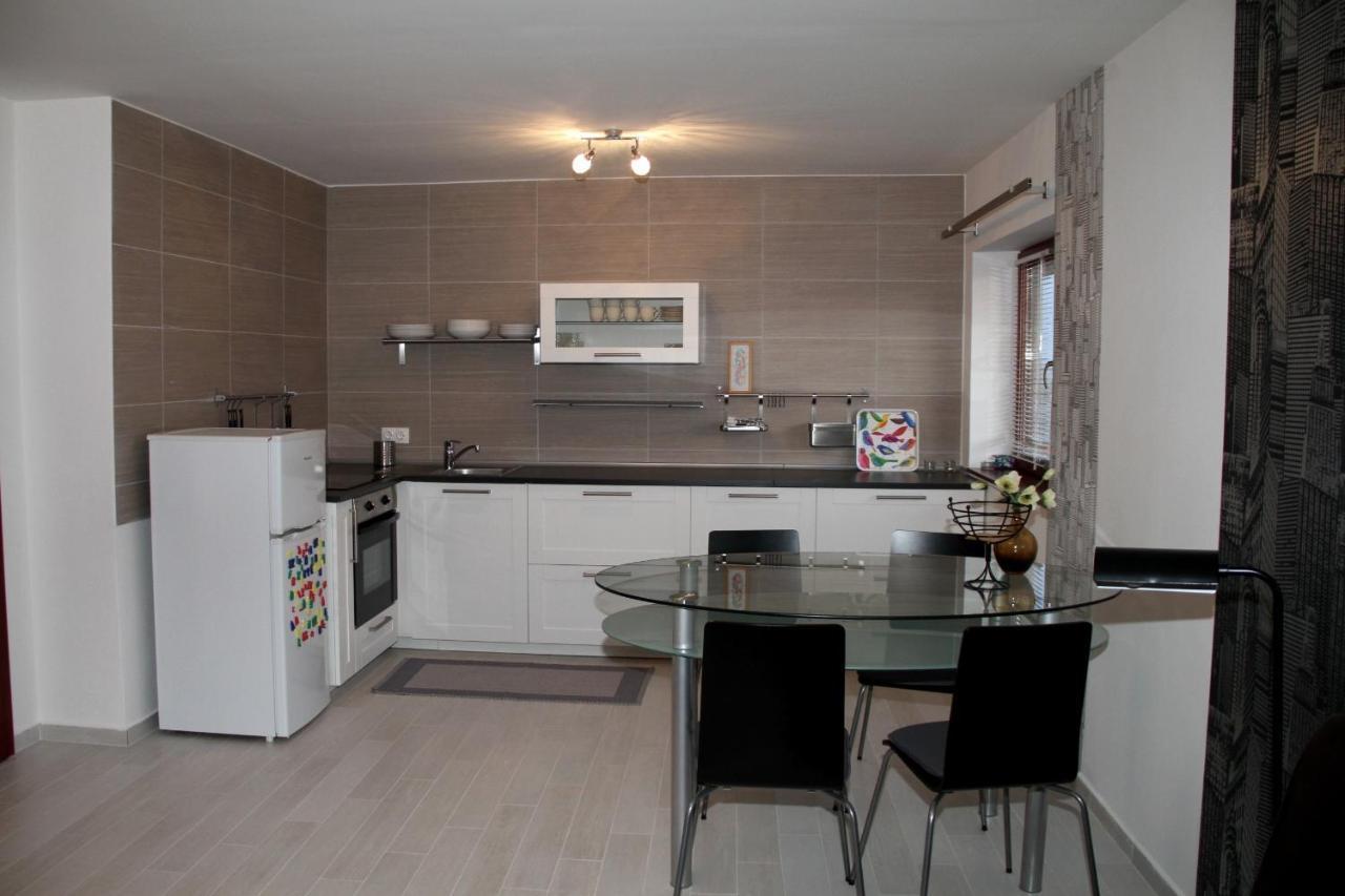 Simon Vendeghaz Balatongyoeroek Appartement Buitenkant foto