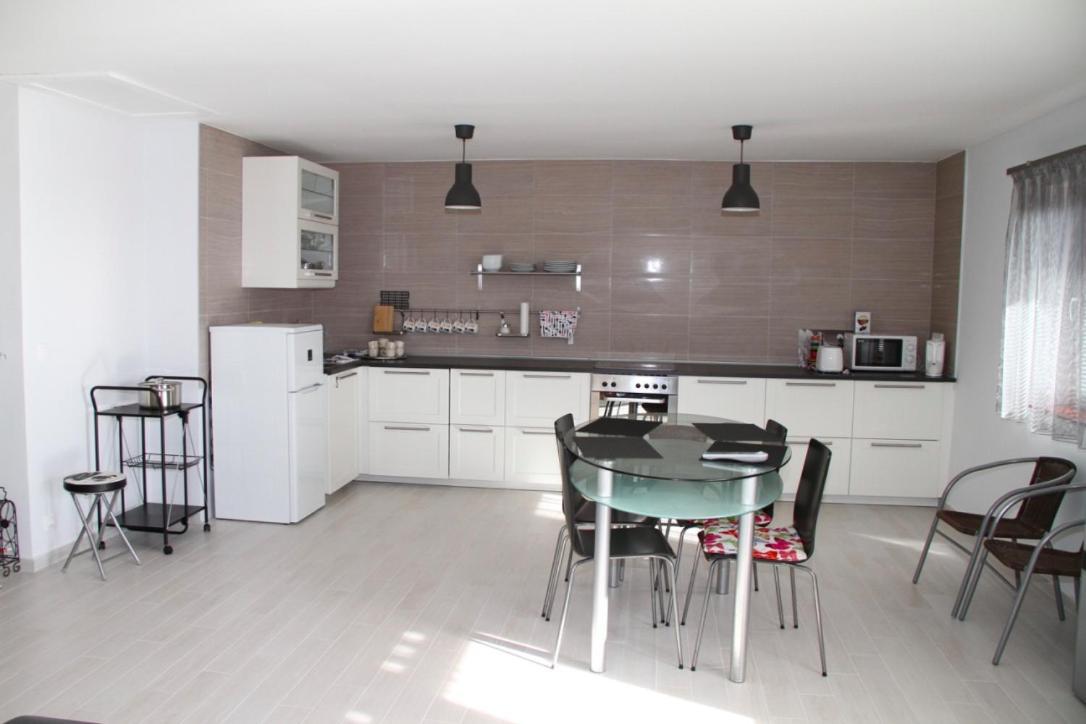 Simon Vendeghaz Balatongyoeroek Appartement Buitenkant foto
