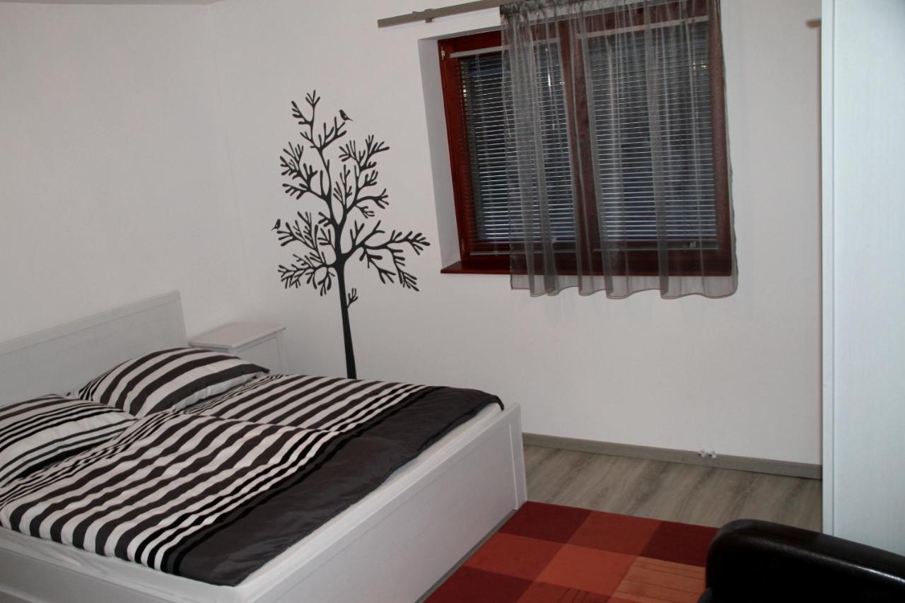 Simon Vendeghaz Balatongyoeroek Appartement Buitenkant foto