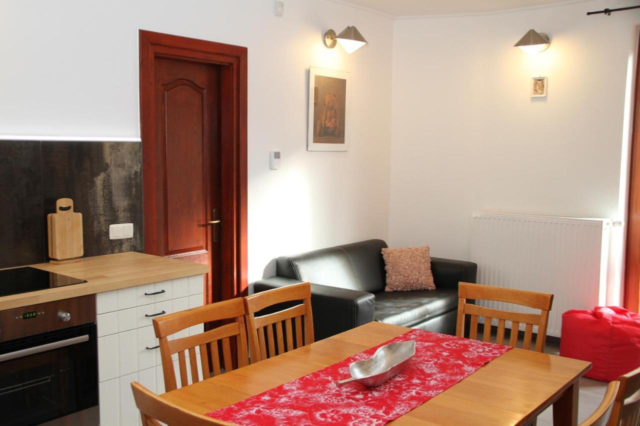 Simon Vendeghaz Balatongyoeroek Appartement Buitenkant foto